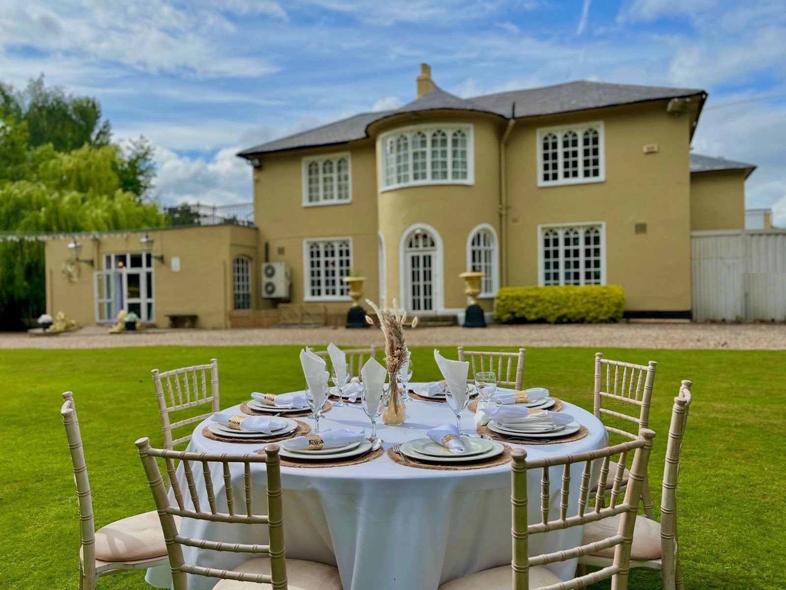 Blotts Country Club — the house and garden